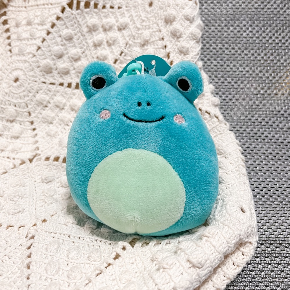 3.5" Ludwig the Frog Clip Squishmallow | BNWT